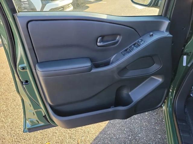 2026 Nissan Frontier Crew Cab SV 4x2