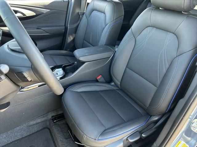 2026 Buick NV Sport Touring FWD