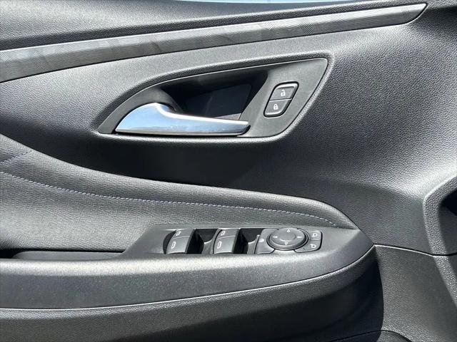 2026 Buick NV Sport Touring FWD