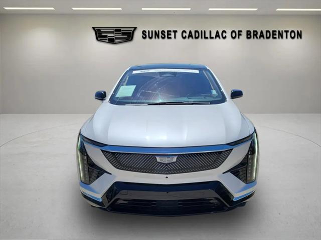 2025 Cadillac iQ Luxury 2 AWD
