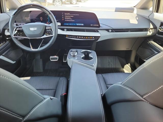 2025 Cadillac iQ Luxury 2 AWD