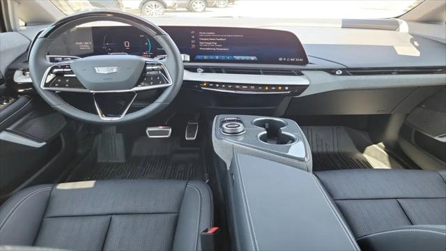 2025 Cadillac iQ Luxury 2 AWD