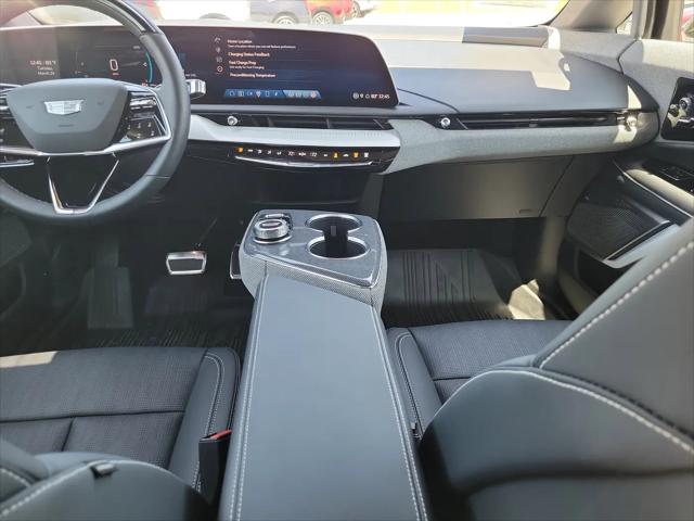 2025 Cadillac iQ Luxury 2 AWD