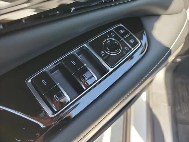2025 Cadillac iQ Luxury 2 AWD
