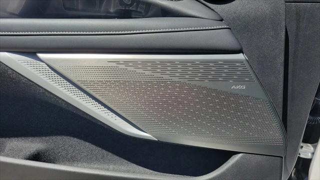 2025 Cadillac iQ Luxury 2 AWD