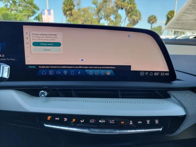 2025 Cadillac iQ Luxury 2 AWD