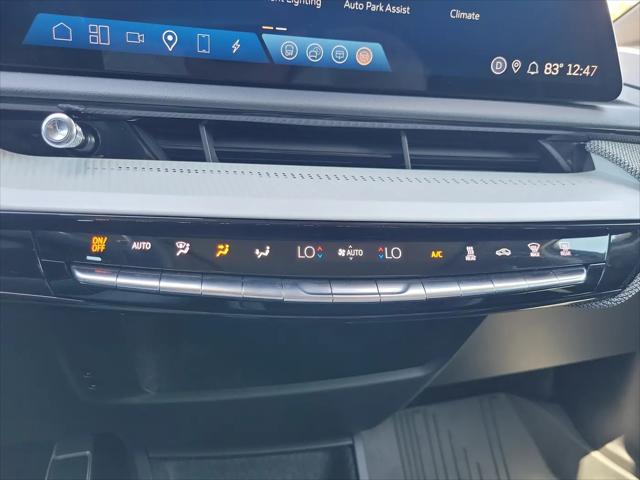 2025 Cadillac iQ Luxury 2 AWD