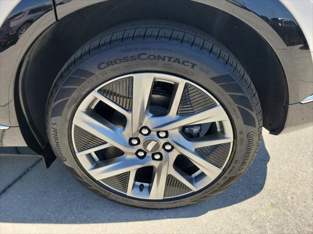2025 Cadillac iQ Luxury 2 AWD