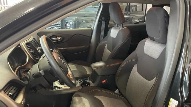 2015 Jeep Cherokee Sport