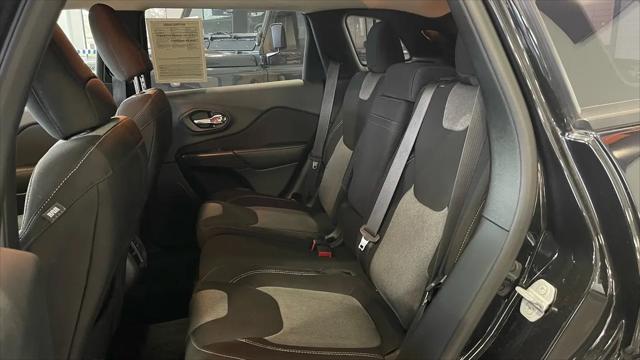 2015 Jeep Cherokee Sport