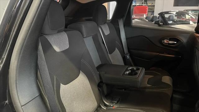 2015 Jeep Cherokee Sport