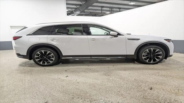 2026 Mazda X-90 Premium Plus