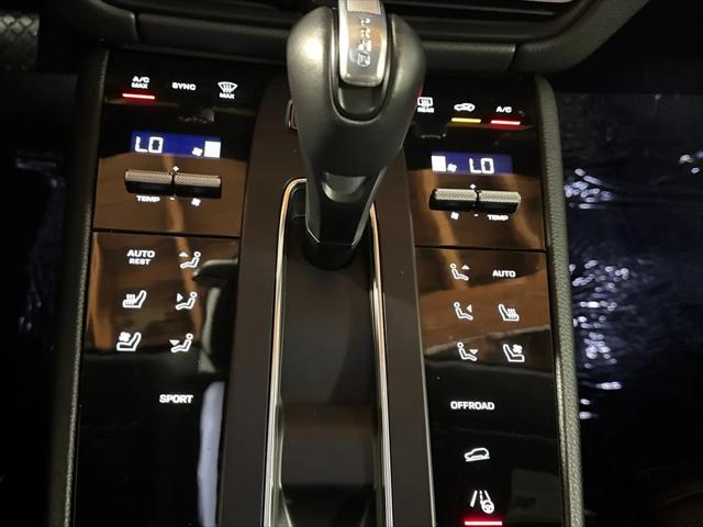 2024 Porsche Macan Macan