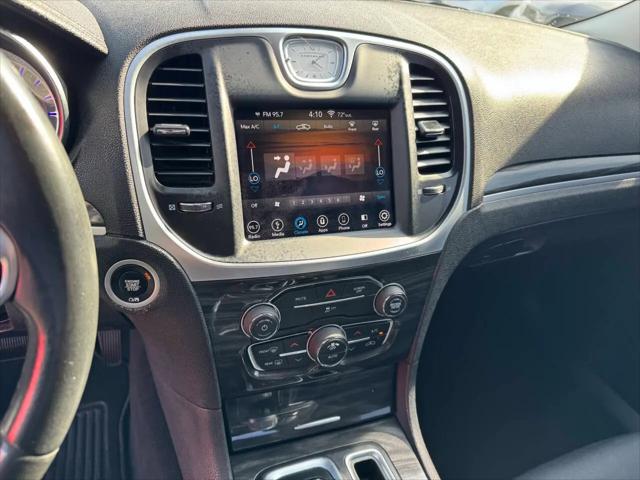 2019 Chrysler 300 Touring