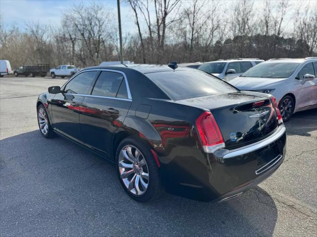 2019 Chrysler 300 Touring