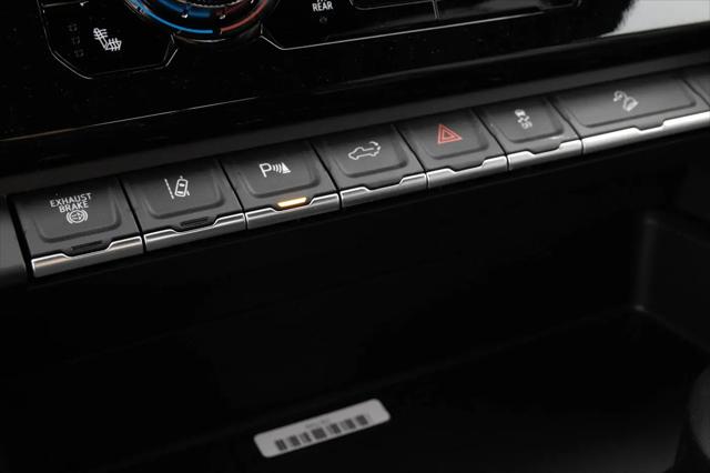 2026 GMC Sierra 2500HD Crew Cab, Standard Bed, AT4, 4WD