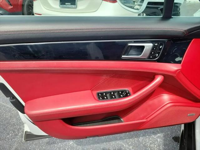 2018 Porsche Panamera 4S
