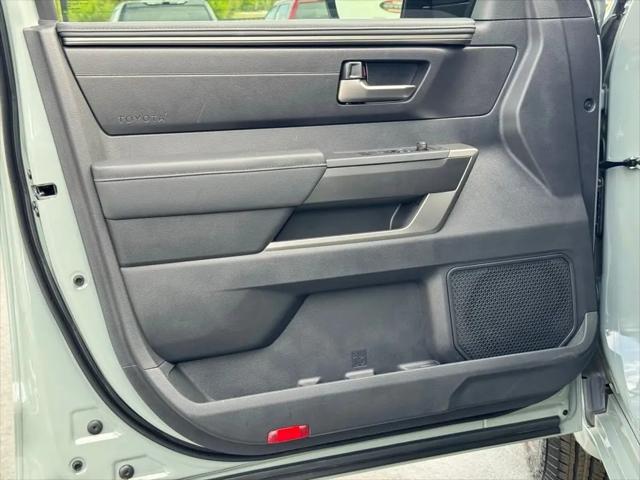 2026 Toyota Tundra SR5 CrewMax 5.5' Bed