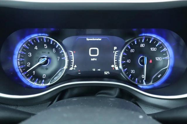 2026 Chrysler Pacifica Select AWD