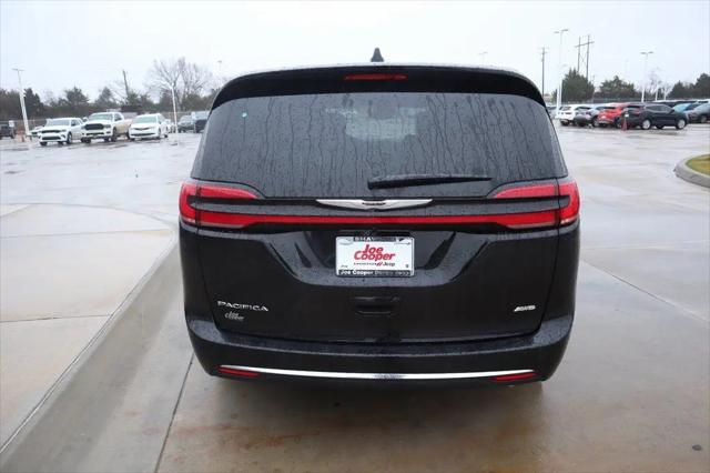 2026 Chrysler Pacifica Select AWD