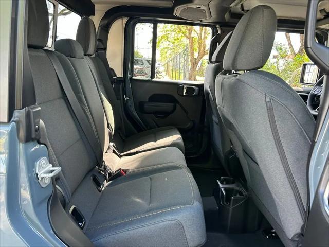 2026 Jeep Gladiator Sport