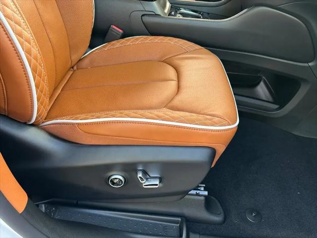 2026 Chrysler Pacifica Pinnacle AWD