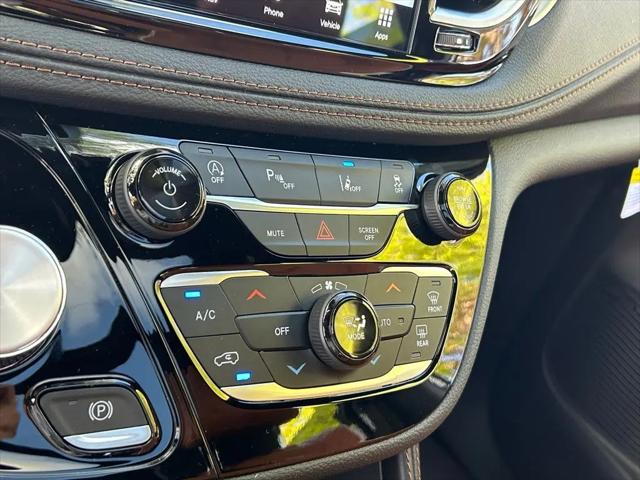 2026 Chrysler Pacifica Pinnacle AWD