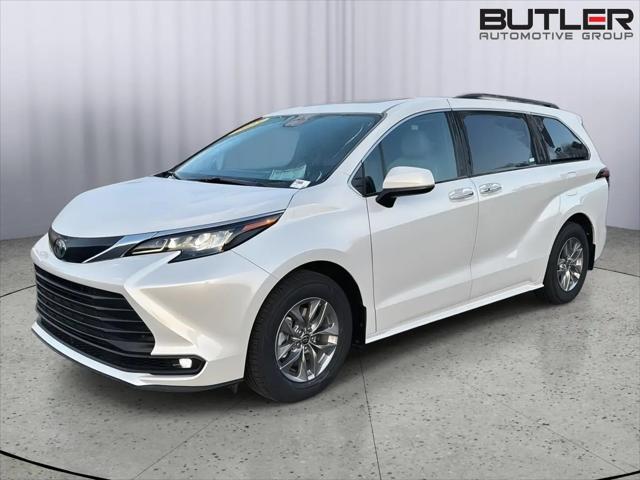 2025 Toyota Sienna XLE