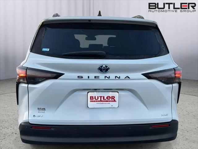 2025 Toyota Sienna XLE