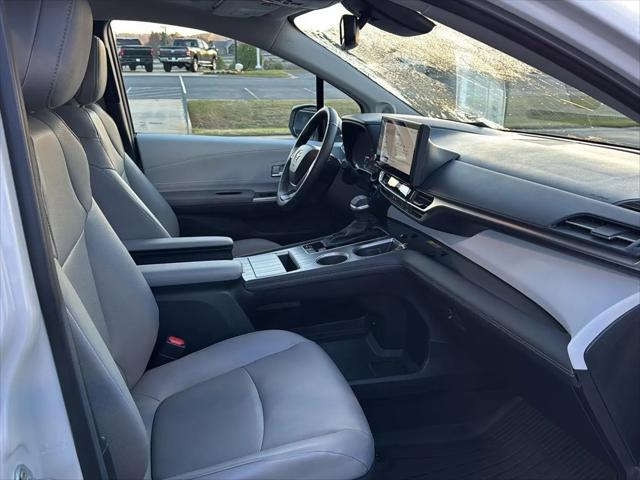 2025 Toyota Sienna XLE