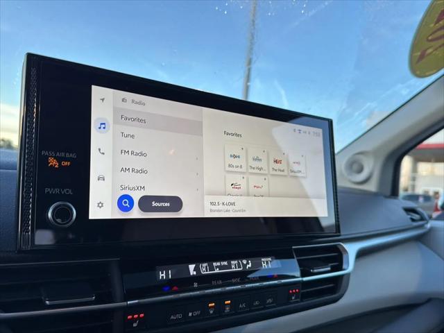 2025 Toyota Sienna XLE