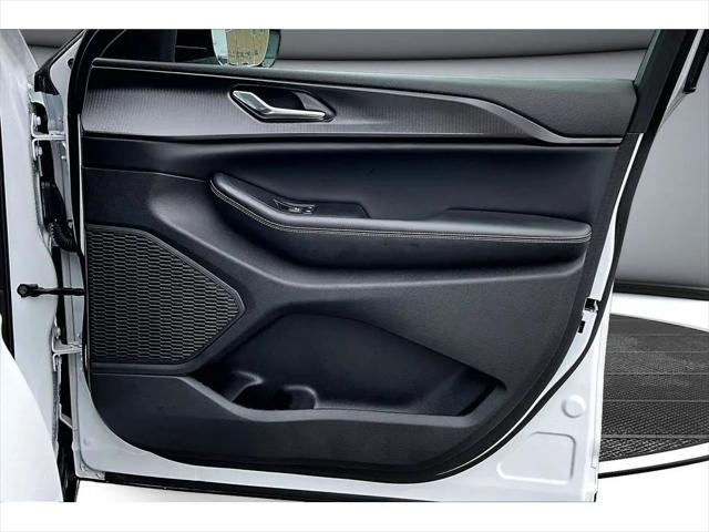 2024 Jeep Grand Cherokee L Altitude 4x4