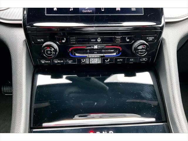 2024 Jeep Grand Cherokee L Altitude 4x4