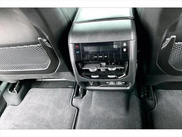2024 Jeep Grand Cherokee L Altitude 4x4
