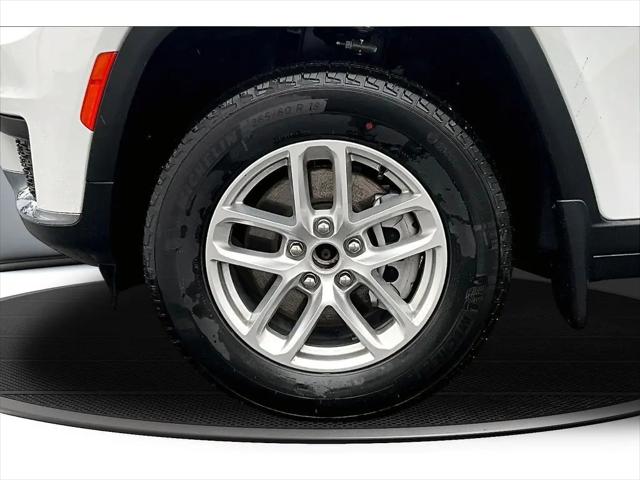 2025 Jeep Grand Cherokee L Laredo X 4x4