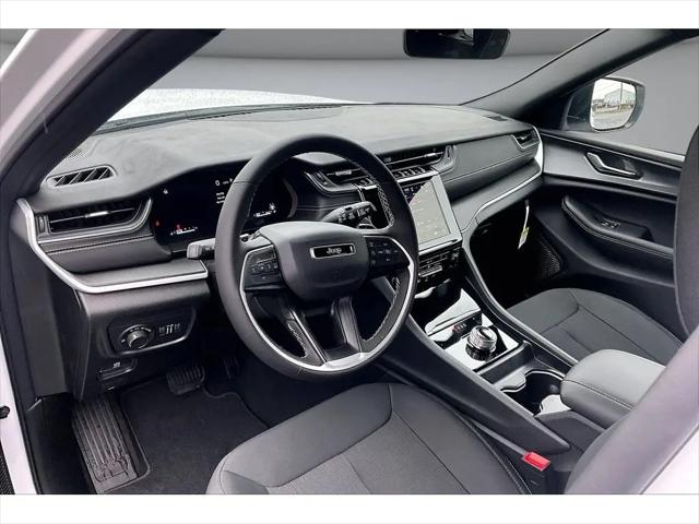 2025 Jeep Grand Cherokee L Laredo X 4x4