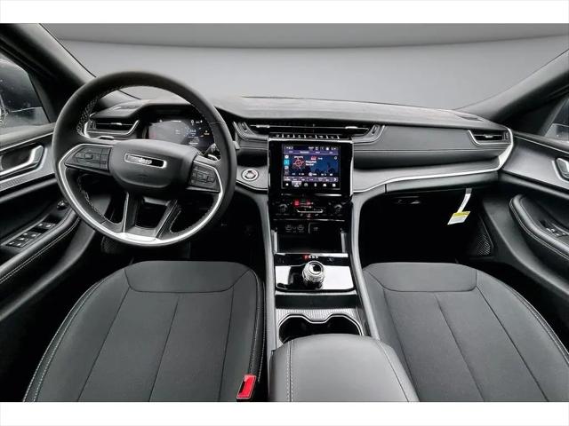 2025 Jeep Grand Cherokee L Laredo X 4x4
