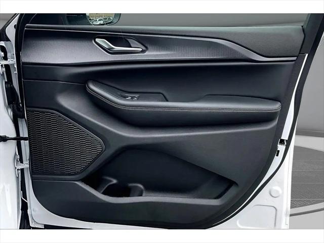 2025 Jeep Grand Cherokee L Laredo X 4x4