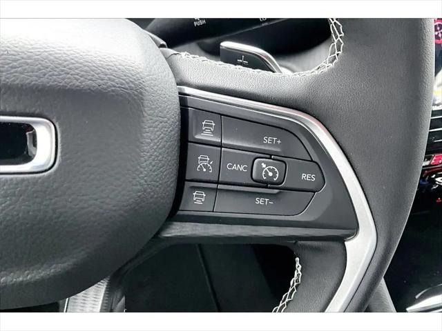 2025 Jeep Grand Cherokee L Laredo X 4x4