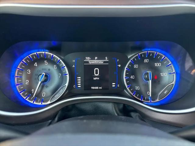 2022 Chrysler Voyager LX