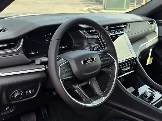 2026 Jeep Grand Cherokee L Altitude 4x4