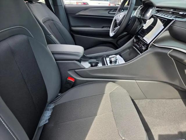 2026 Jeep Grand Cherokee L Altitude 4x4