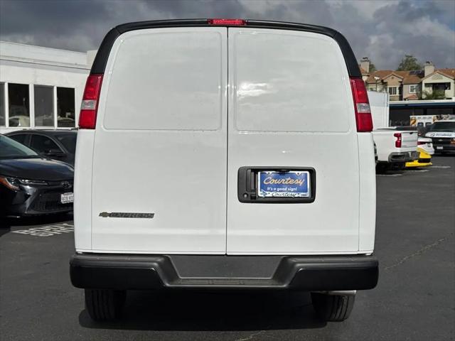 2026 Chevrolet Express Cargo Van 2500 Regular Wheelbase, WT, RWD