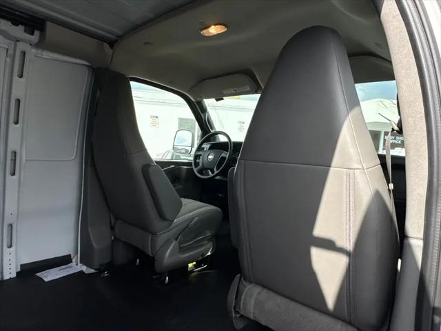 2026 Chevrolet Express Cargo Van 2500 Regular Wheelbase, WT, RWD