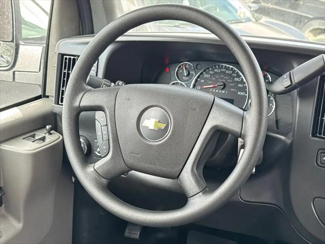 2026 Chevrolet Express Cargo Van 2500 Regular Wheelbase, WT, RWD