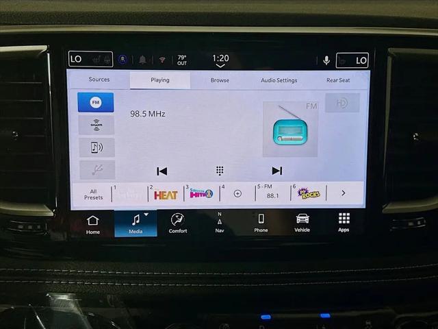 2026 Chrysler Pacifica Select AWD