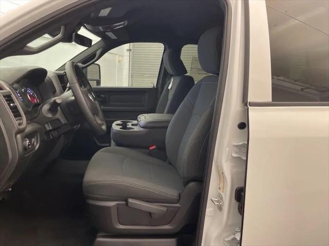 2026 Ram 3500 Tradesman Crew Cab 4x4 8 Box