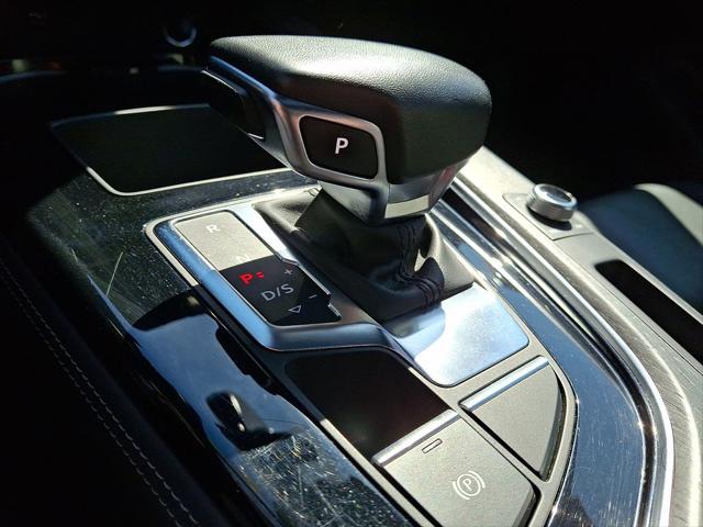 2024 Audi A4 Premium Plus 45 TFSI S line quattro S tronic