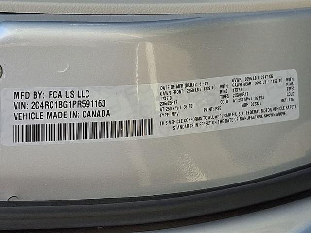 2023 Chrysler Pacifica Touring L