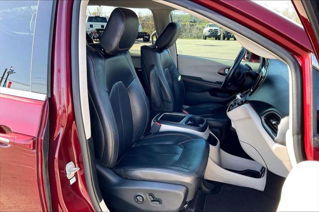 Used 2017 Chrysler Pacifica For Sale in Olive Branch, MS